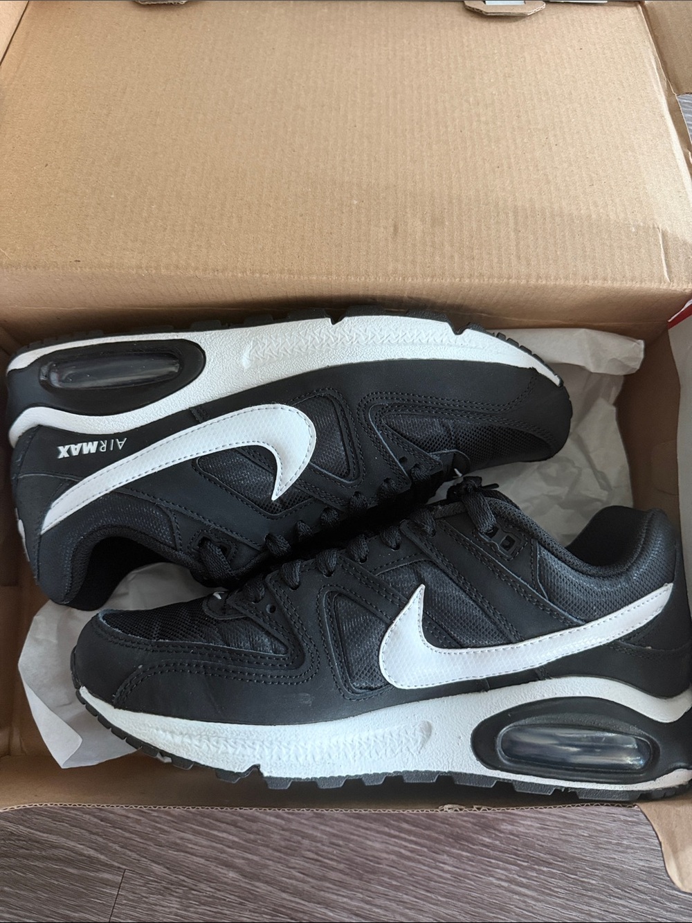 Nike Women’s Air Max Command